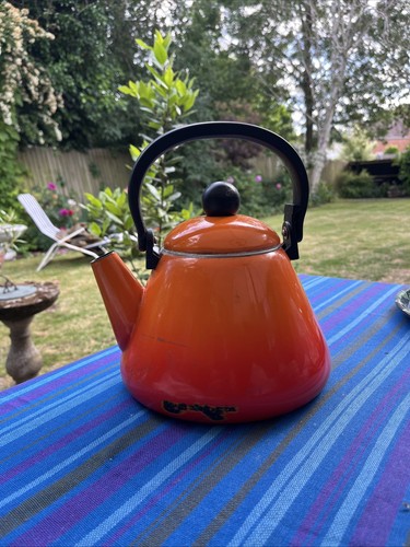 Creuset stove top kettle - le,
